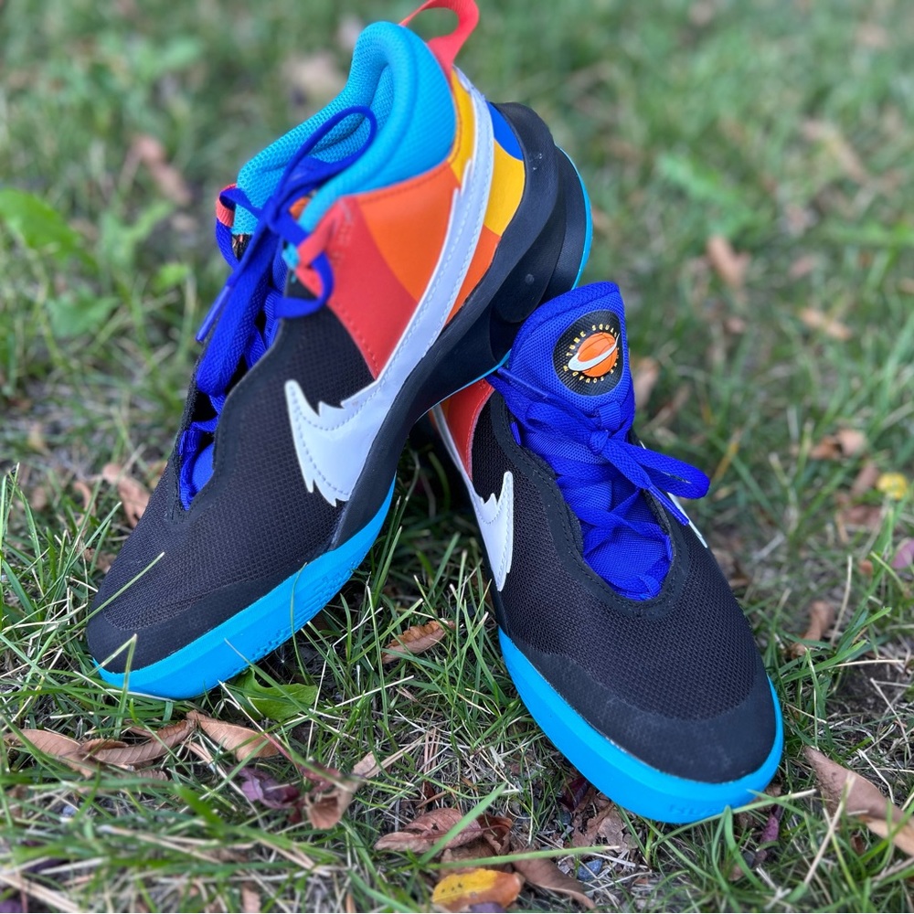 Kids Nike Hustle SpaceJam D10 Size 5.5 Y